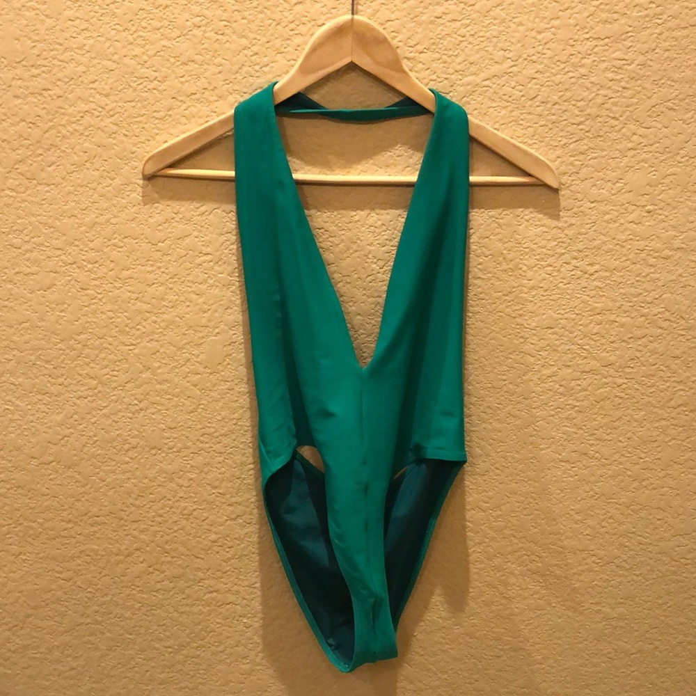 FOREVER 21 Women’s One Piece Swimsuit Small